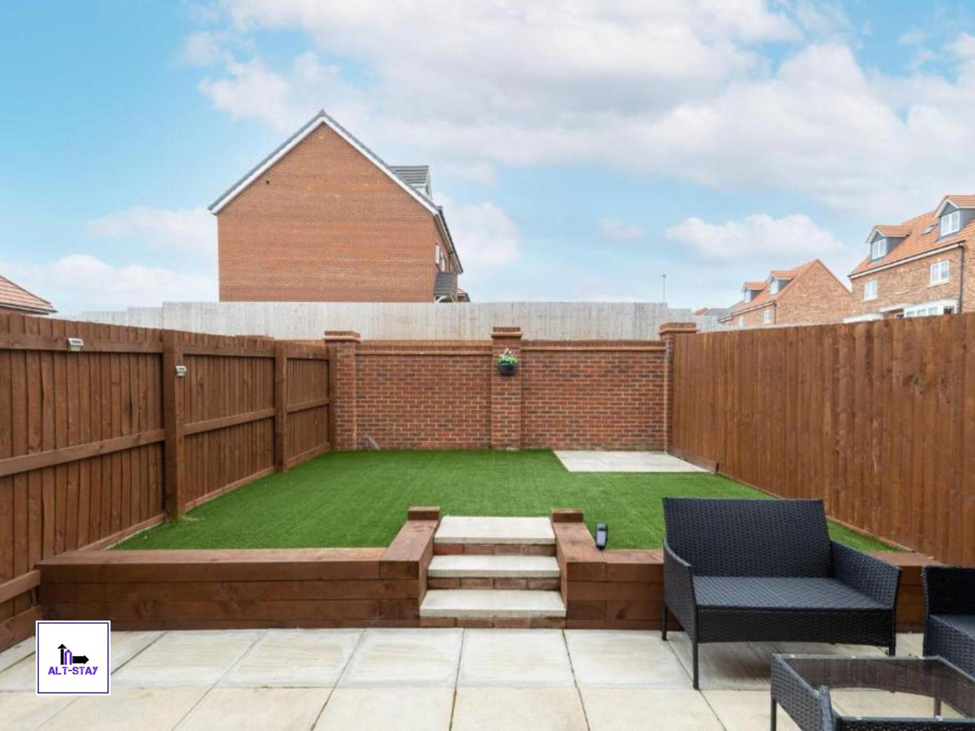4 Bed 3 Bath - Kirkstall House By Alt-Stay Accommodation - Ideal For Contractors & Remote Workers - Long Stays Welcome Wakefield Εξωτερικό φωτογραφία